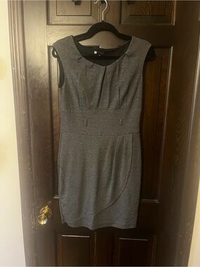 Carole Little Gray Sleeveless Sheath Dress
